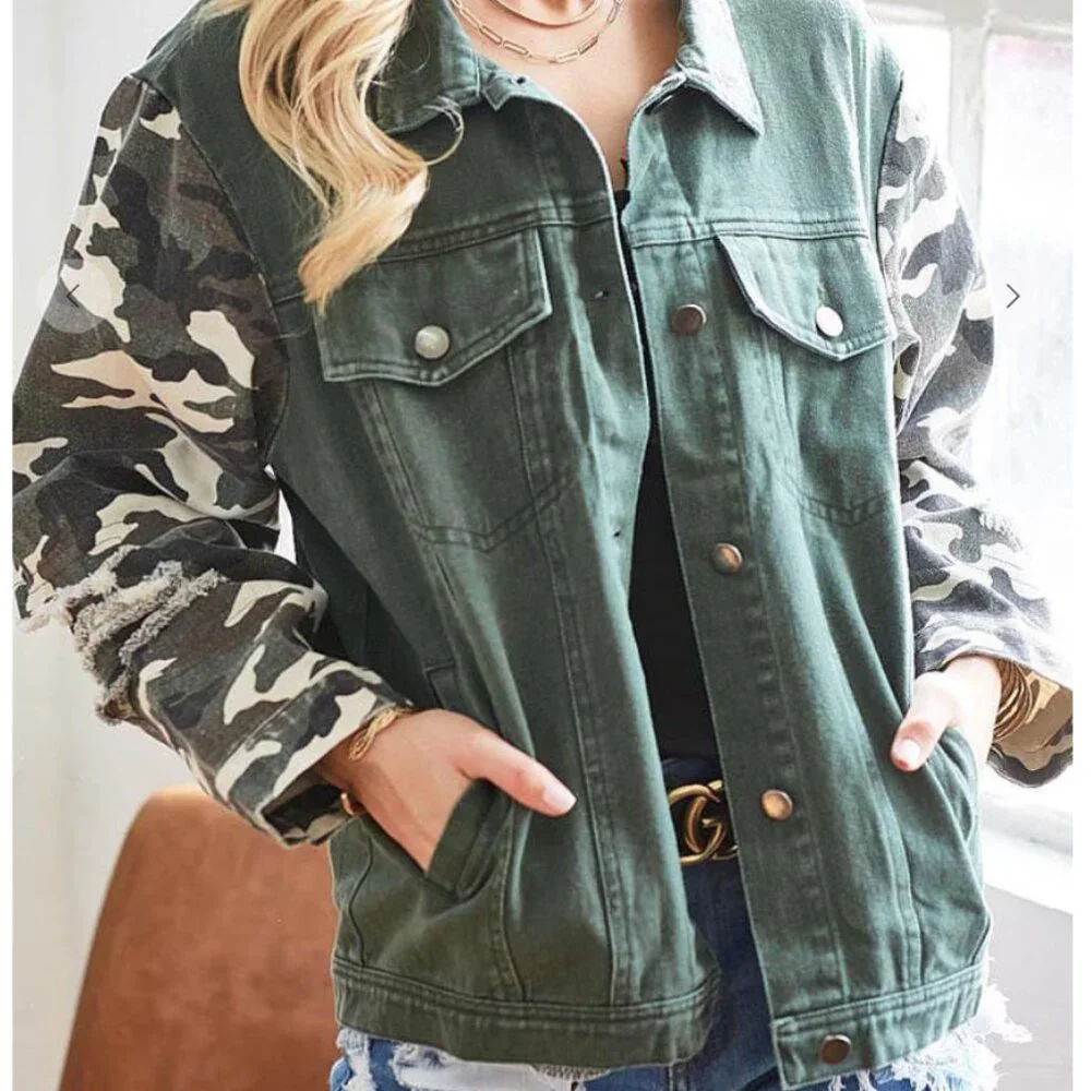 003.DISTRESSED JACKET WITH BUTTONED FRONT AND CAMO - Picture 2 of 3